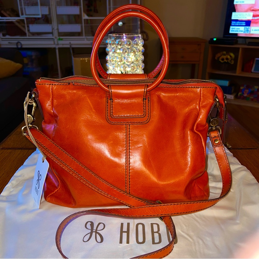 Hobo International Medium Sheila in Marigold